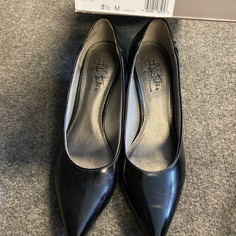Brand new in box Life stride women’s heel size 8.5